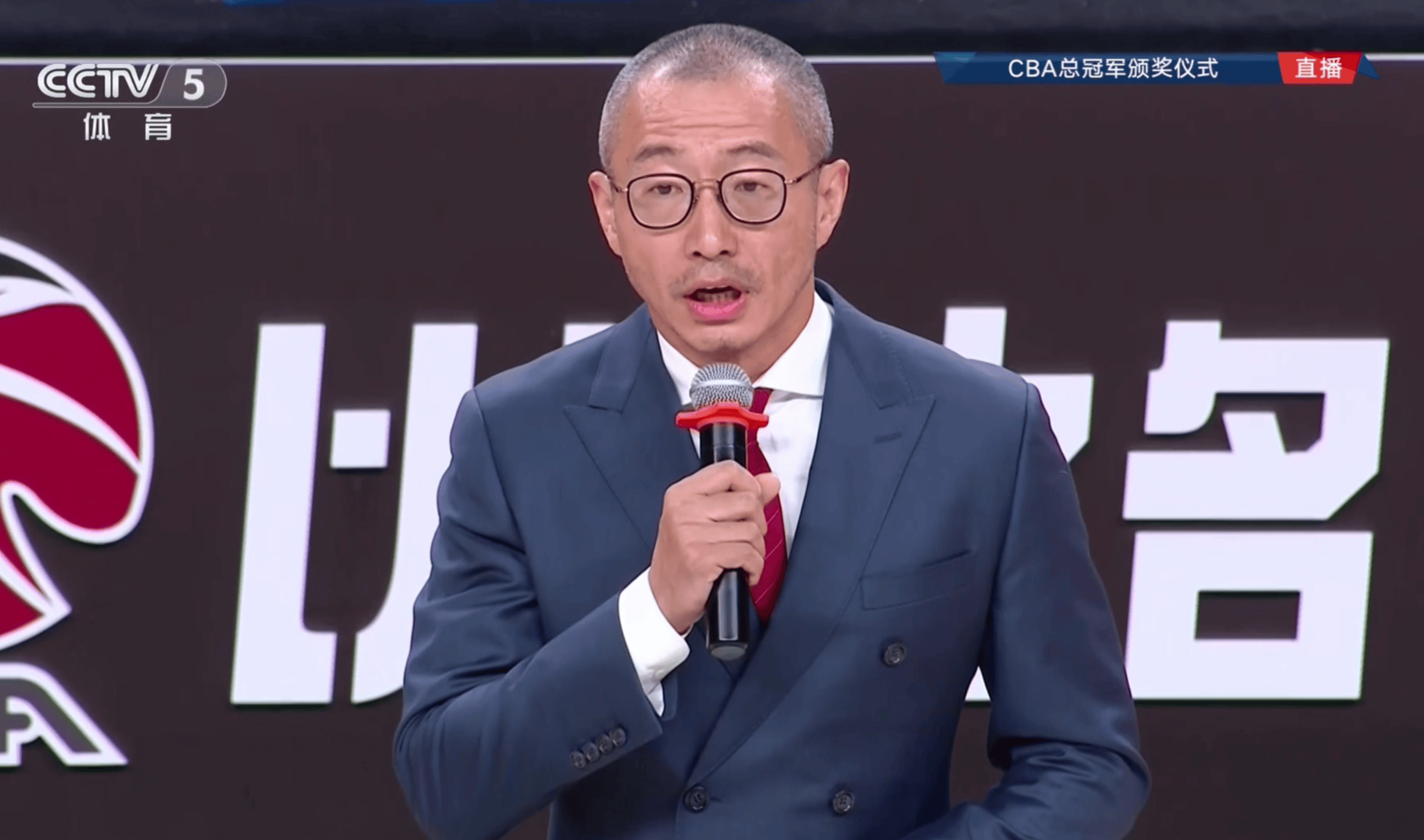 苏炳添场均50分都被交球迷热议的简单介绍